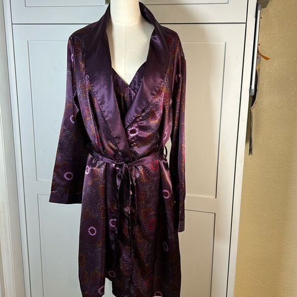 Chanteuse Robe and Nightie Set Size XL Purple Floral Satin Feel - Picture 1 of 9